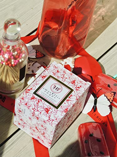 HB HEALTH BEAUTY BOTANICALS Luxury Amaryllis Rouge Soy Candle . Highly Scented RichFragrance in 7.5 Oz Glossy Gold Glass. Beautiful Gold Embossed Gift Box. Fully Gift Wrapped. Safe W