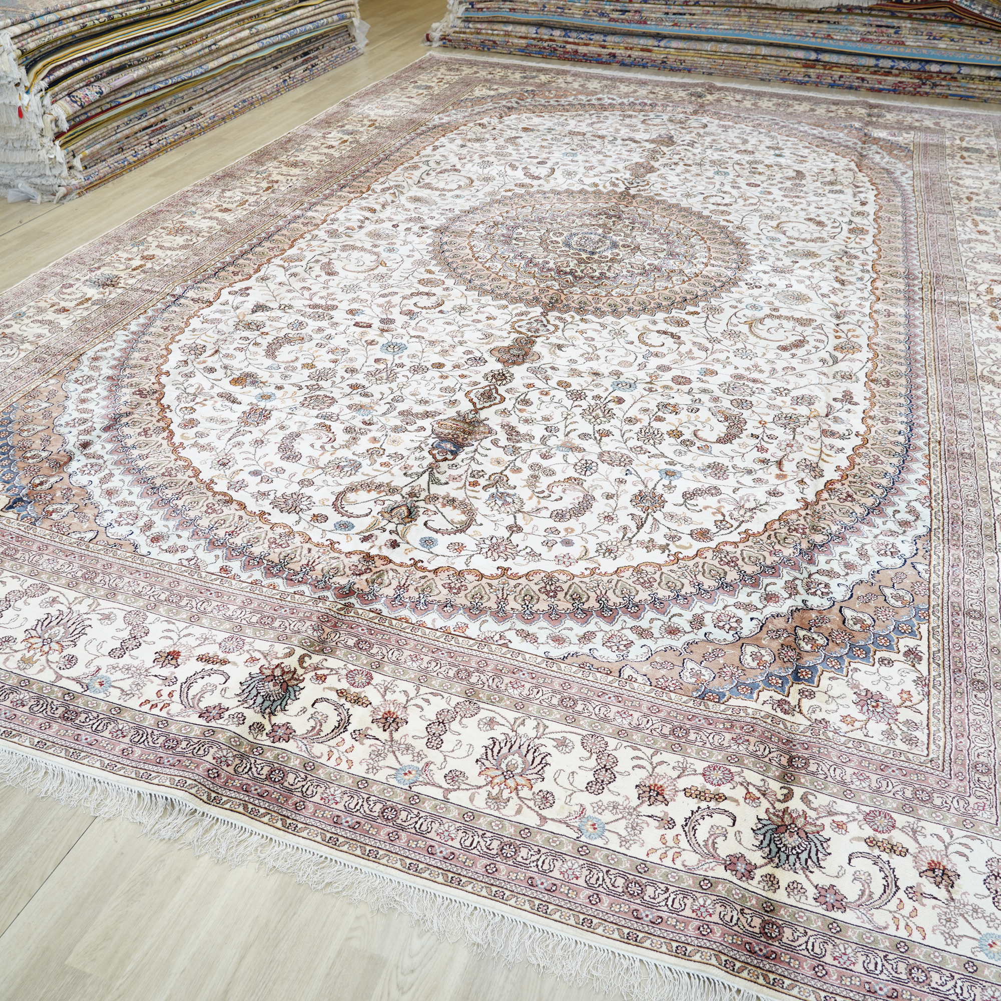 Yilong Carpet 12x18ft Oversized Oriental Silk Rugs Handmade Big Area Carpets Vintage Medallion Rug for Living Room Home Office (White)