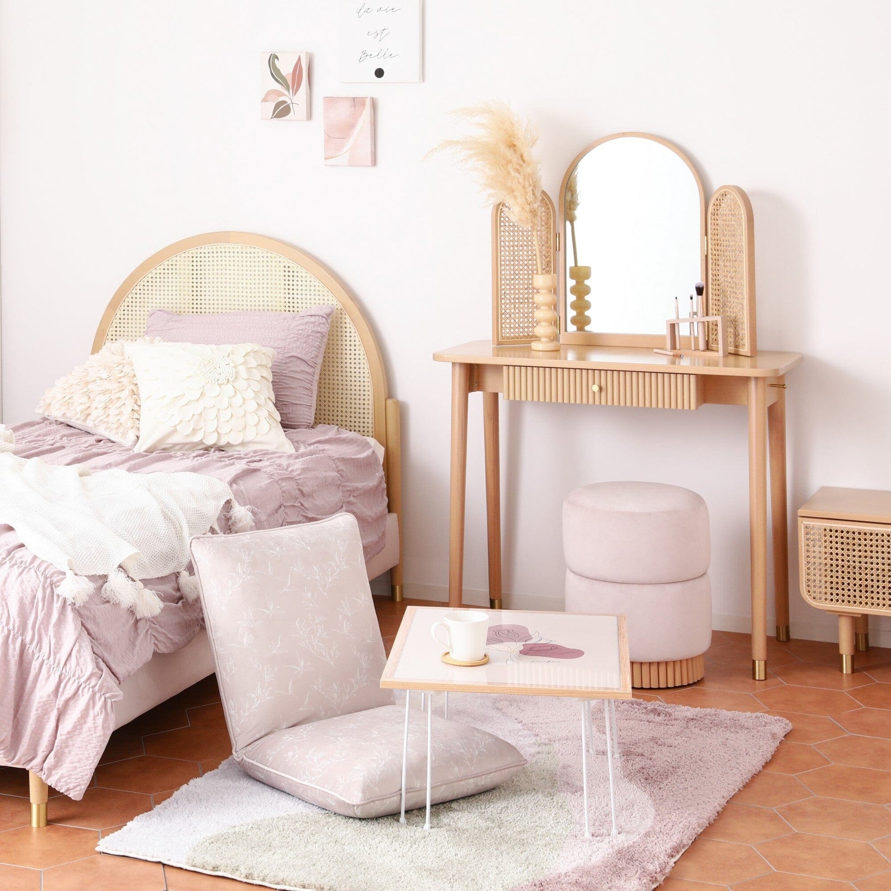 Motis Stool W350×D350×H455 Pink