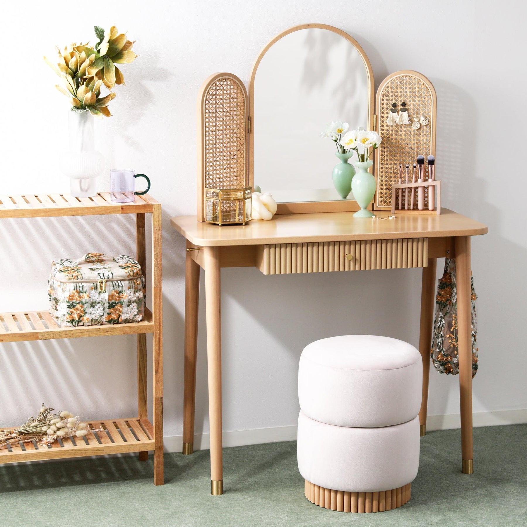 Motis Stool W350×D350×H455 Pink